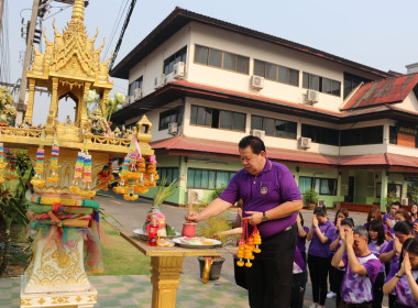 พิธีสักการะสิ่งศักดิ์สิทธิ์ภายในสำนักงานสหกรณ์จังหวัดเชียงราย ... พารามิเตอร์รูปภาพ 6