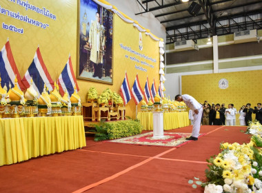 เข้าร่วมพิธีวางพานพุ่มดอกไม้สด เนื่องในวันพระบิดาแห่งฝนหลวง ... พารามิเตอร์รูปภาพ 2