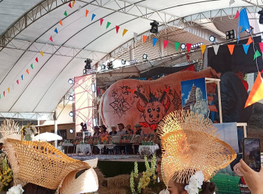 ร่วมพิธีเปิดงาน “มหกรรมประกวดควายงามเมืองเจียงฮาย ครั้งที่ ... พารามิเตอร์รูปภาพ 13