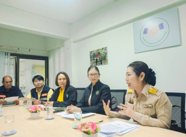 เข้าร่วมประชุมหารือแนวทางการดำเนินการตามแผนพัฒนาคุณภาพชีวิตเชิงคุณภาพ/สร้างเสริมความเท่าเทียมทางโอกาสและเศรษฐกิจแก่กลุ่มเปราะบางในโซนพื้นที่ประสบอุทกภัยอำเภอแม่สายและอำเภอเมืองเชียงราย ... พารามิเตอร์รูปภาพ 2