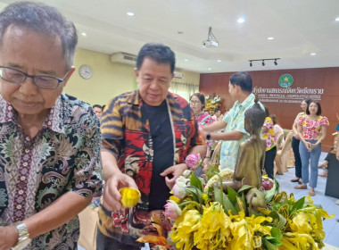 ขอสูมาคารวะ รดน้ำดำหัวผู้สูงอายุ ป๋าเวณีปี๋ใหม่เมือง ปี ... พารามิเตอร์รูปภาพ 15