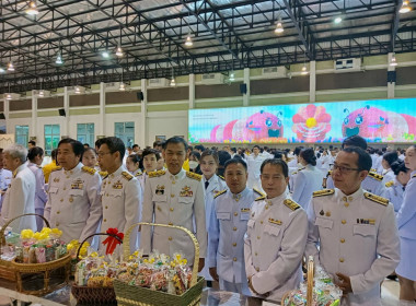ร่วมพิธีเจริญพระพุทธมนต์และทำบุญตักบาตรถวายงยพระราชกุศล ... พารามิเตอร์รูปภาพ 19