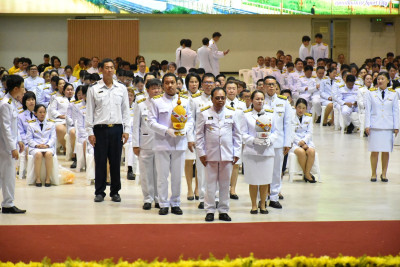 ร่วมพิธีถวายเครื่องราชสักการะ วางพานพุ่ม ... พารามิเตอร์รูปภาพ 1