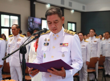 เข้าร่วมพิธีวางพวงมาลาถวายราชสักการะ ... พารามิเตอร์รูปภาพ 1