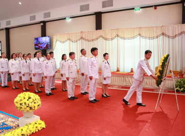 ร่วมพิธีทำบุญตักบาตรถวายพระราชกุศลและพิธีวางพวงมาลา ... พารามิเตอร์รูปภาพ 22