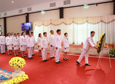ร่วมพิธีทำบุญตักบาตรถวายพระราชกุศลและพิธีวางพวงมาลา ... พารามิเตอร์รูปภาพ 23