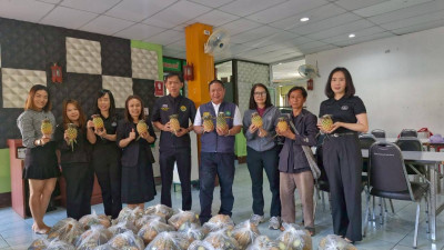 สำนักงานสหกรณ์จังหวัดเชียงรายกระจายผลผลิตสับปะรดภูแลออกนอกพื้นที่การผลิต ... พารามิเตอร์รูปภาพ 1