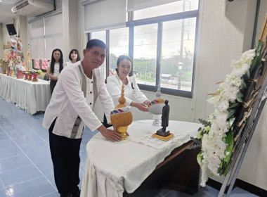ร่วมพิธีวางพานพุ่มถวายสักการะพระราชวรวงศ์เธอ ... พารามิเตอร์รูปภาพ 4