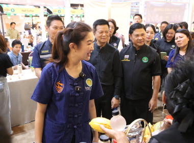 รมช.กระทรวงเกษตรและสหกรณ์ เยี่ยมชมงาน Tea &amp; Coffee Festival ... พารามิเตอร์รูปภาพ 15